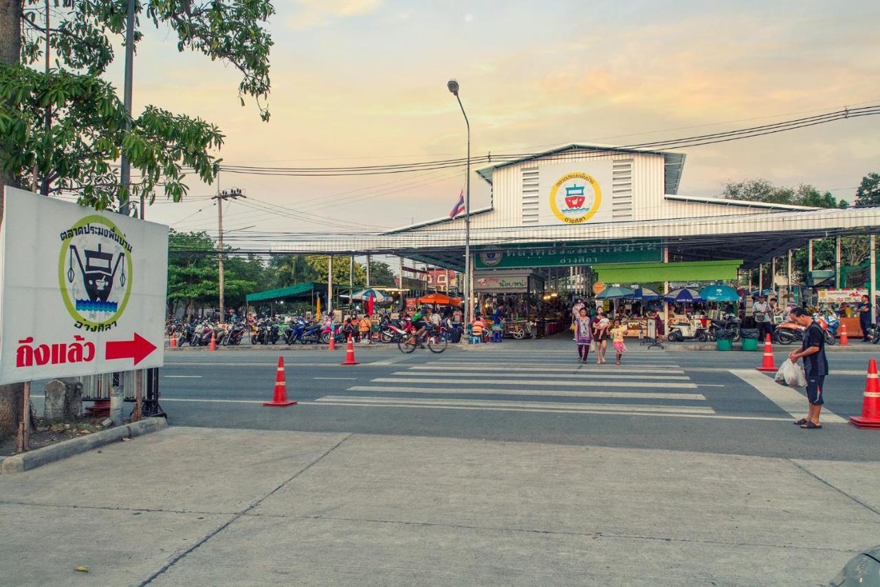 Kroque Boutique & Bistro Hotel Ang Sila Exterior photo